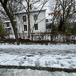 Unshoveled/Icy Sidewalk at 150 Aspinwall Ave