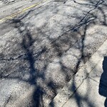 Pothole at 283–297 Kent St