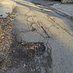 Pothole at 74–98 Claflin Path, Brookline 02445
