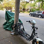 Abandoned Bike at Washington St @ Bartlett St