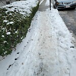 Unshoveled/Icy Sidewalk at N42.34 E71.12