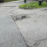 Pothole at 534–598 Warren St