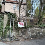 Graffiti at 200–230 Cypress St