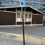 Damaged Sign at 10 Pearl St