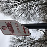 Damaged Sign at 80 Toxteth St